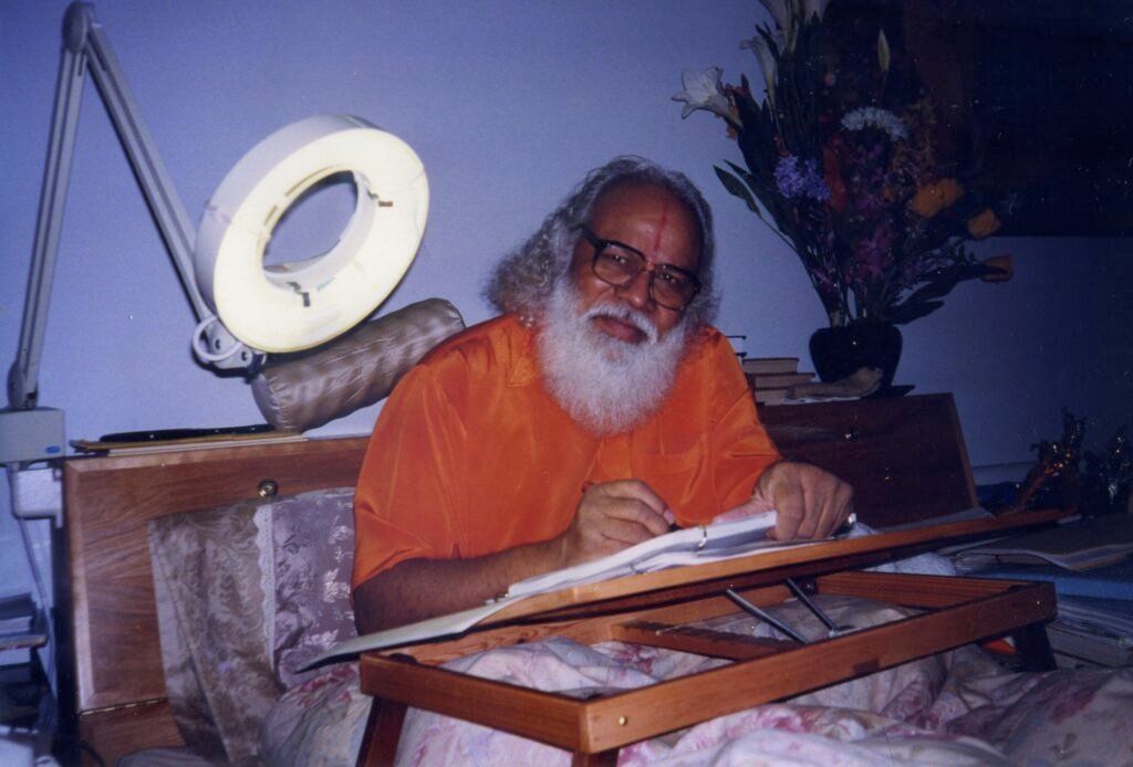 Swami Prakashanand Saraswati Explains the Path to Reach God
